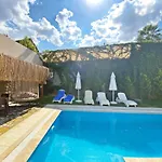 Patara Serenity 3+1 Villa, Oezel Havuzlu, 빌라 페티예